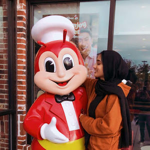 Meet your Posher, Farhana